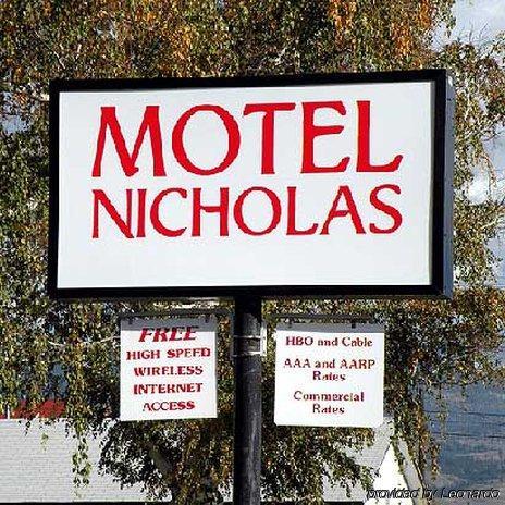 Motel Nicholas Omak Exterior photo